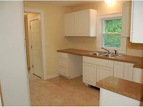 23 Fairview Ave, Westerly, RI 02891 photo 2