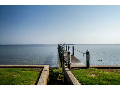 116 Shawomet Ave, Warwick, RI 02889 photo 16