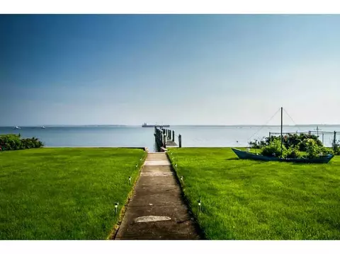 116 Shawomet Ave, Warwick, RI 02889 photo 2