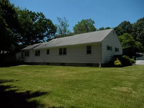 34 Landmark Rd, Warwick, RI 02886 photo 12