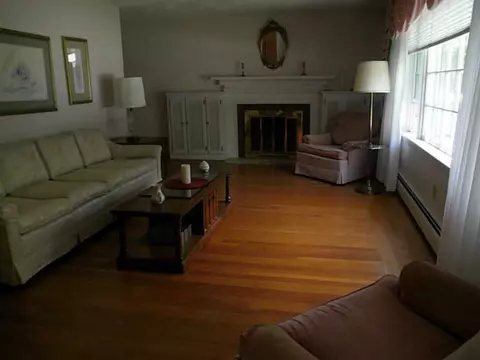 34 Landmark Rd, Warwick, RI 02886 photo 3
