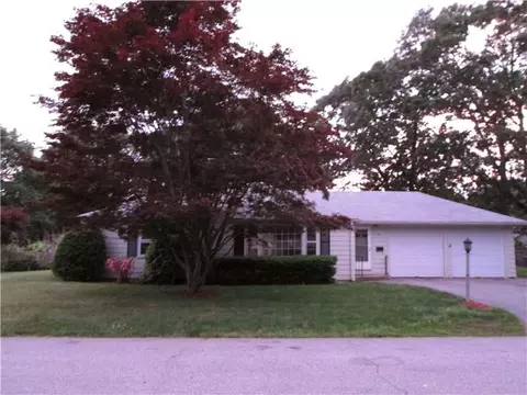 41 Parkview Ave, Warwick, RI 02888 photo 1