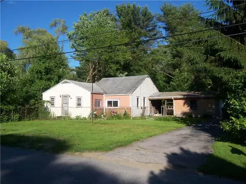 56 Junction St, Warwick, RI 02889 photo 2