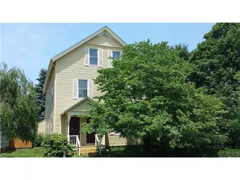 40 E Barrows St, Cumberland, RI 02864 photo 1
