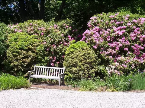 1253 Warwick Neck Ave, Warwick, RI 02889 photo 4