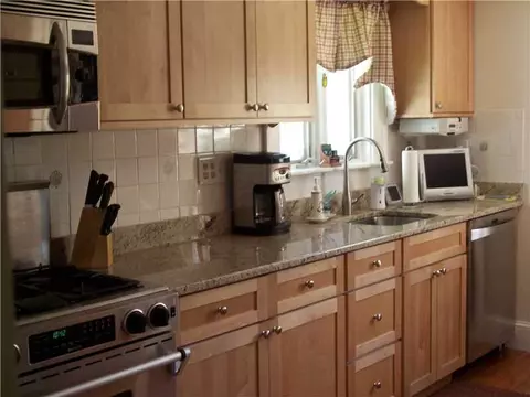 1253 Warwick Neck Ave, Warwick, RI 02889 photo 11