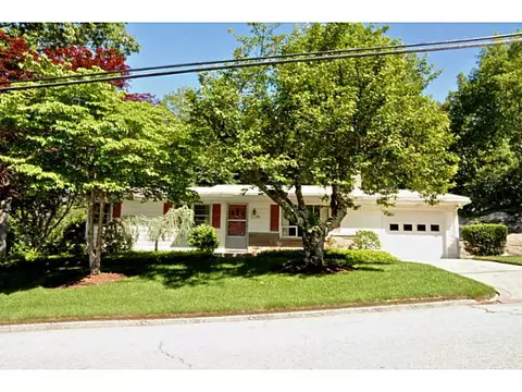 69 Forestdale Dr, Cumberland, RI 02864 photo 1