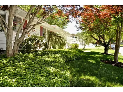 69 Forestdale Dr, Cumberland, RI 02864 photo 7