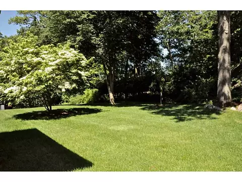 69 Forestdale Dr, Cumberland, RI 02864 photo 4