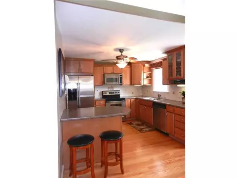 60 Audubon Rd, Warwick, RI 02888 photo 9