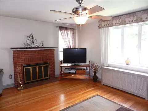 60 Audubon Rd, Warwick, RI 02888 photo 3