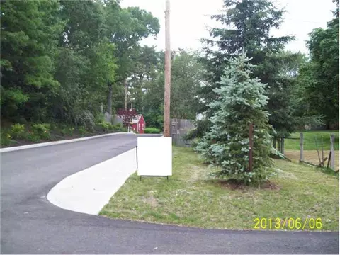 2 Edith St, Coventry, RI 02816 photo 3
