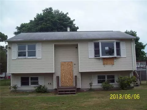 2 Edith St, Coventry, RI 02816 photo 1