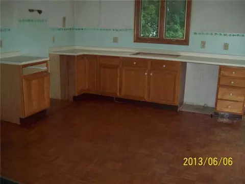 2 Edith St, Coventry, RI 02816 photo 4