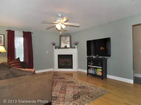 25 Virginia St, Fall River, MA 02720 photo 3