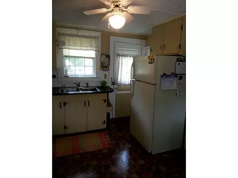 241 Gordon Ave, Warwick, RI 02889 photo 3