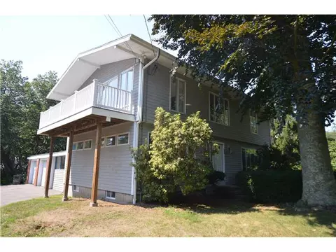 83 Wagner Rd, Westerly, RI 02891 photo 2
