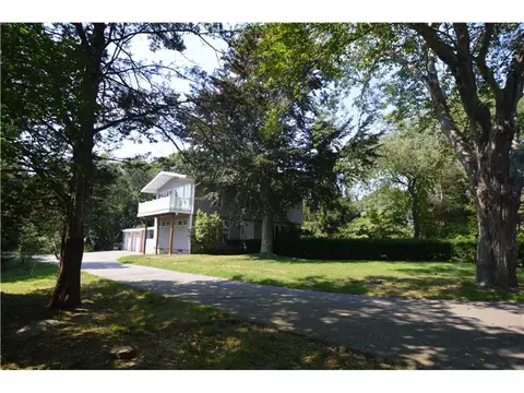 83 Wagner Rd, Westerly, RI 02891 photo 3