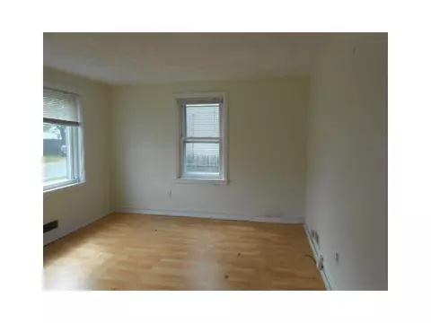 23 Harmony Ct, Warwick, RI 02889 photo 3