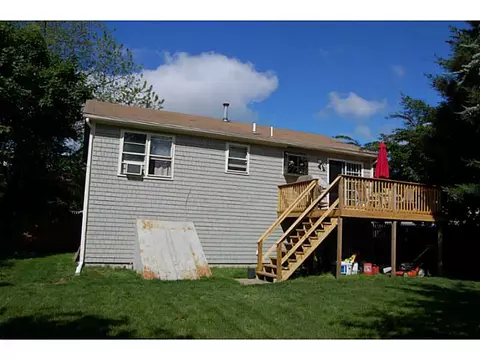 410 Buttonwoods Ave, Warwick, RI 02886 photo 3