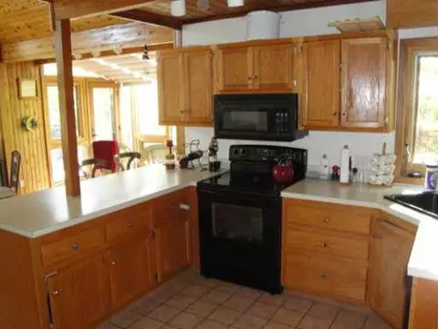 4 Bridgette Ln, Westerly, RI 02891 photo 4
