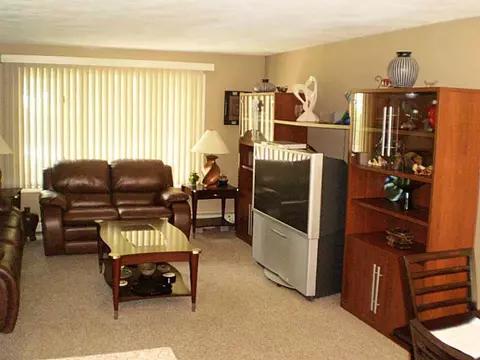 47 Beaver Ave, Warwick, RI 02889 photo 9