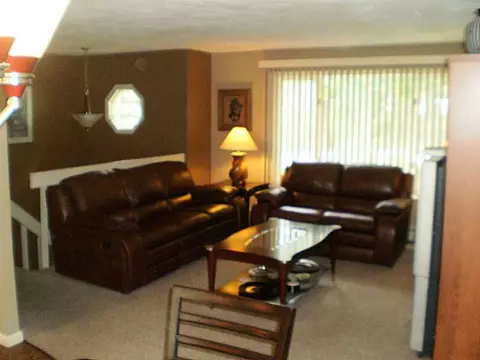 47 Beaver Ave, Warwick, RI 02889 photo 8