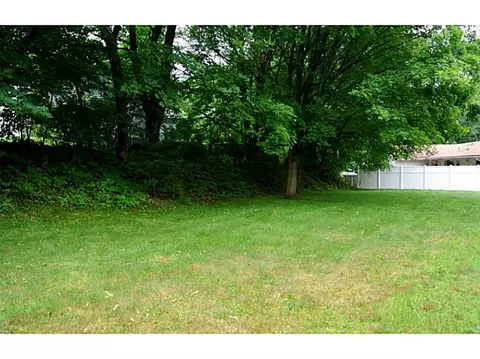 85 Victory Blvd, Woonsocket, RI 02895 photo 22