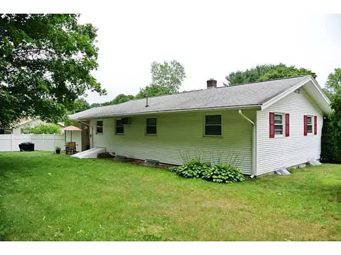 85 Victory Blvd, Woonsocket, RI 02895 photo 18