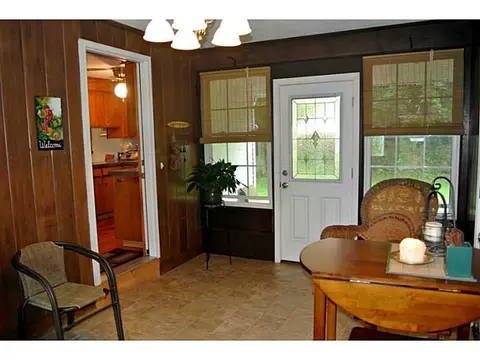 85 Victory Blvd, Woonsocket, RI 02895 photo 15