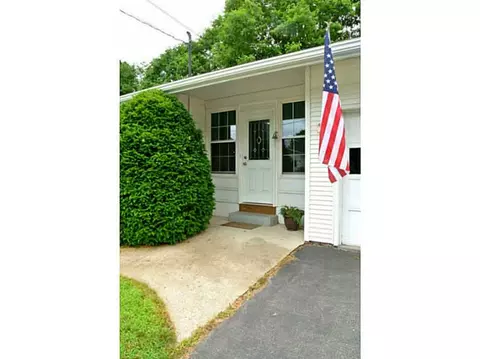 85 Victory Blvd, Woonsocket, RI 02895 photo 3