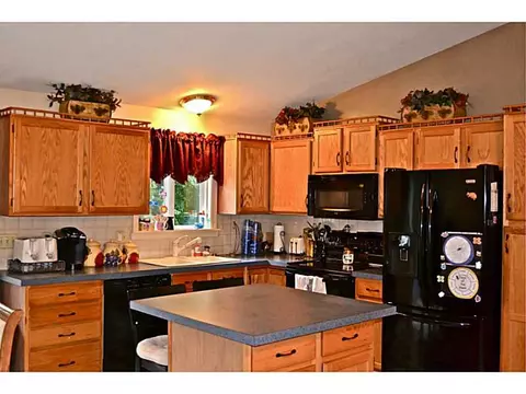 5 Cedar St, Coventry, RI 02816 photo 4