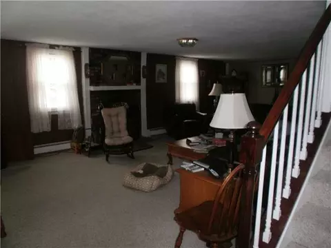 586 Mendon Rd, Woonsocket, RI 02895 photo 5