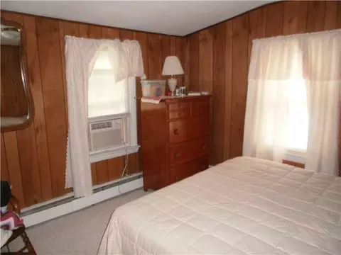 586 Mendon Rd, Woonsocket, RI 02895 photo 8