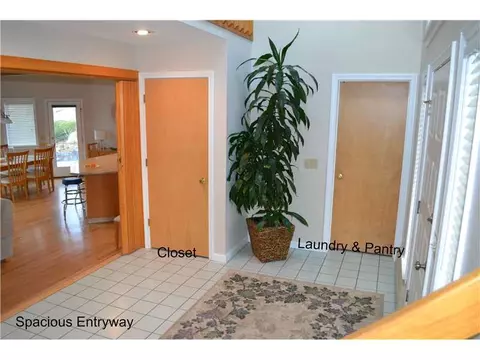 38 Trolley Ln, Westerly, RI 02891 photo 10