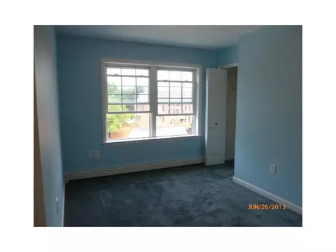 72 Uncas St, Warwick, RI 02889 photo 7