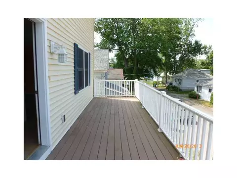 72 Uncas St, Warwick, RI 02889 photo 8