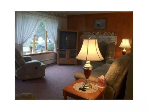 64 Cedar St, Coventry, RI 02816 photo 3