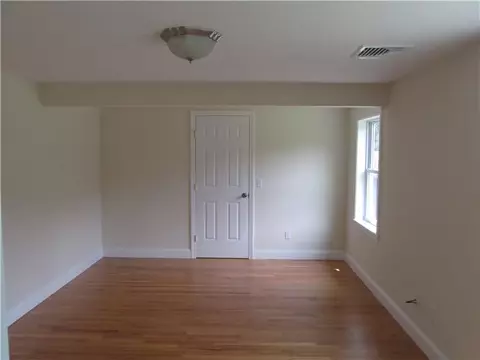 140 Red Chimney Dr, Warwick, RI 02886 photo 9