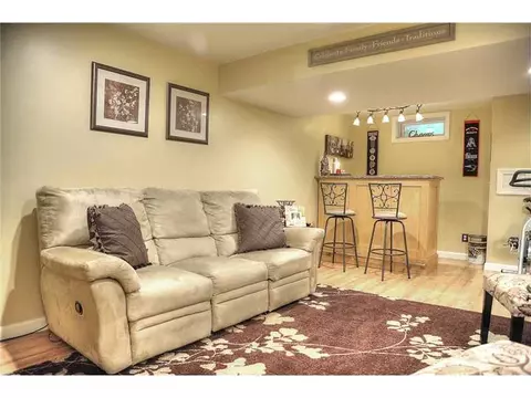 36 Cameron Ct, Warwick, RI 02886 photo 14
