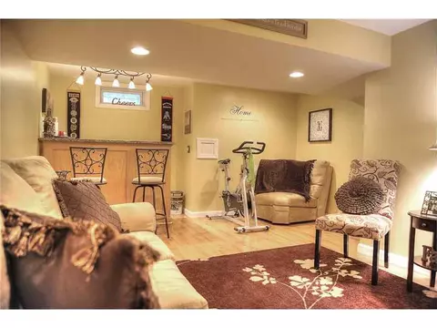36 Cameron Ct, Warwick, RI 02886 photo 13