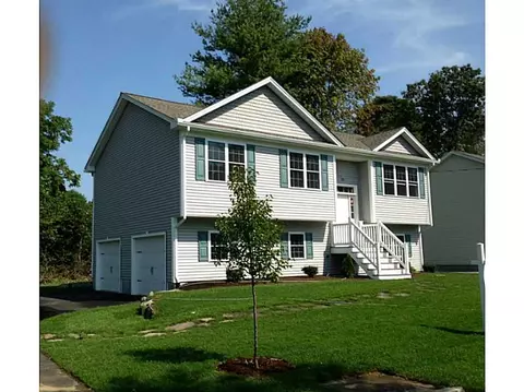 35 Dixie Ave, Warwick, RI 02889 photo 1