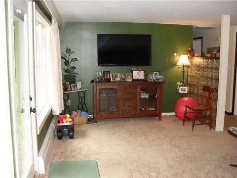18 Chatworth Ave, Warwick, RI 02886 photo 3