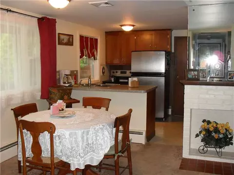 18 Chatworth Ave, Warwick, RI 02886 photo 5