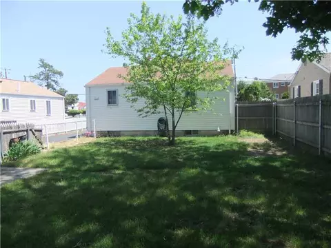 111 Sabin St, Warwick, RI 02888 photo 4