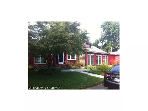 382 Spring Green Rd, Warwick, RI 02888 photo 2