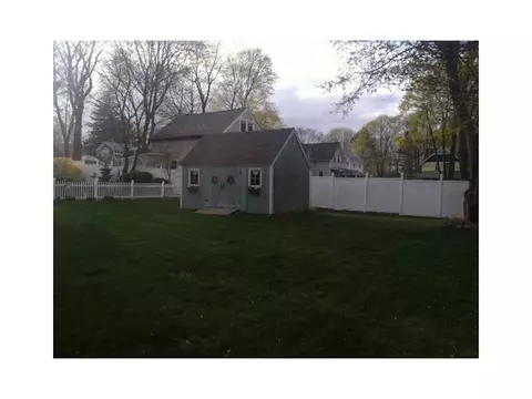 75 Pender Ave, Warwick, RI 02889 photo 3