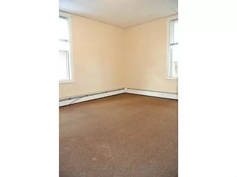 170 Logee St, Woonsocket, RI 02895 photo 9