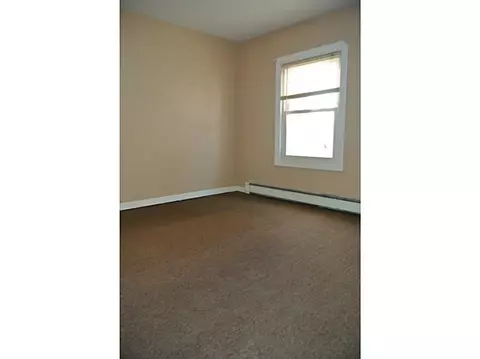170 Logee St, Woonsocket, RI 02895 photo 5
