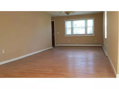76 Read Ave, Coventry, RI 02816 photo 2